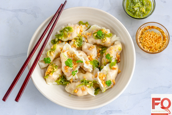 Once you start making these restaurant style Thai prawn dumplings, you will never think twice to give your Asian takeaways a miss! These Thai prawn dumplings turned out to be even more addictive with the popular Thai Nam Jim sauce and garlic oil!| Thai shrimp dumpling | shrimp dumplings recipe | shrimp dumplings recipe easy | shrimp dumplings recipe dim sum | shrimp dumplings steamed | shrimp dumplings filling | Chinese shrimp dumplings | how to make shrimp dumplings | homemade shrimp dumplings