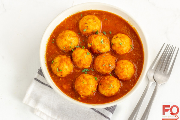 8-Chicken Meatballs with Spicy Gravy